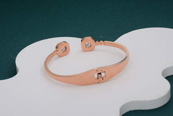 European, American and Korean style unique and simple zircon diamond-encrusted bracelet, now available titanium steel rose gold bracelet for women pic 6