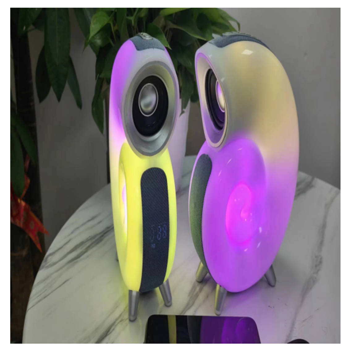 The N6 new product, the Conch Music Light, is a creative and intelligent Bluetooth speaker. It can be controlled by the APP, including the wake-up light, sleep light, and white noise