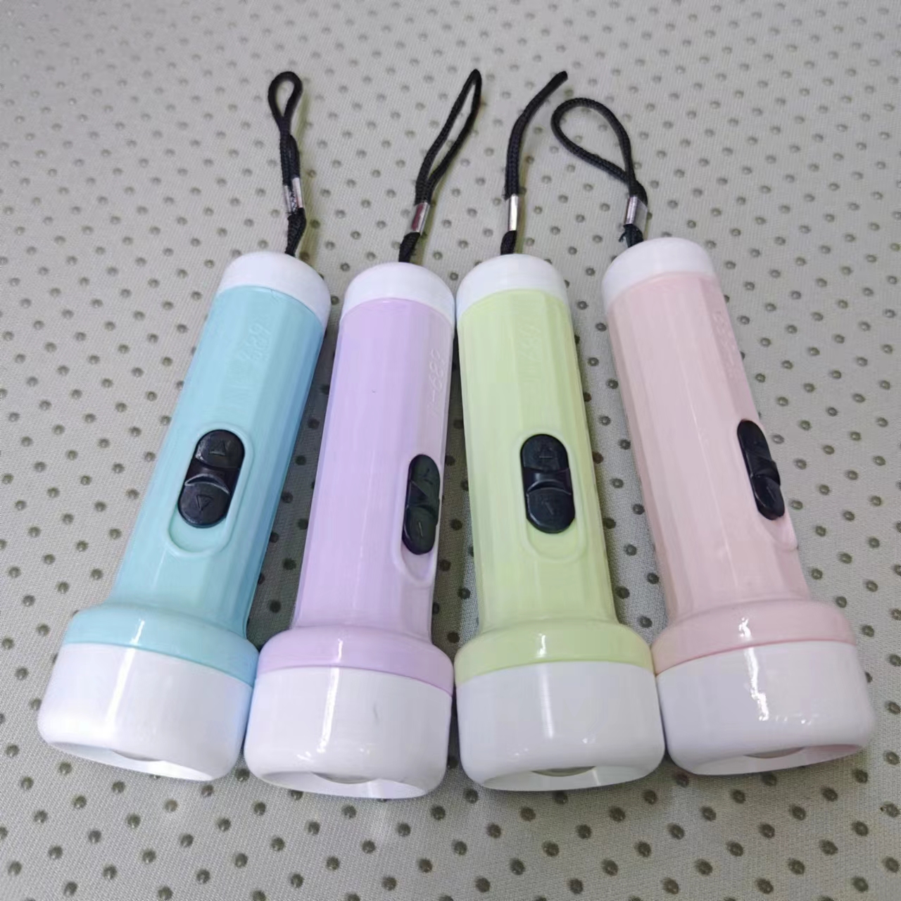 Portable flashlight, lanyard, button, electronic small flashlight, small gift event, factory direct sales W-689 luminous toy pic 3