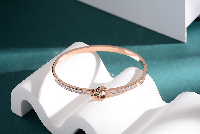 欧美韩个性时尚泥钻蛇头手镯钛钢镀18k玫瑰金手环不褪色女款饰品百搭详情2