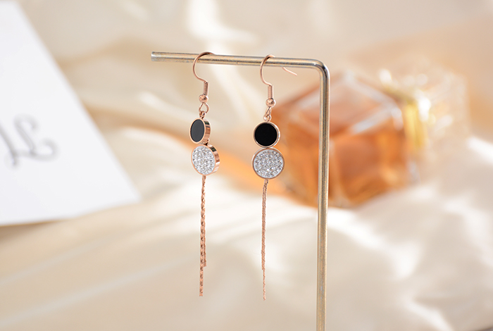 European, American and Korean trendy, personalized and fashionable black and white round mud diamond earrings, titanium steel diamond-encrusted earrings, rose gold jewelry for women pic 5