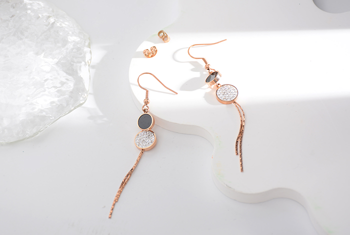 European, American and Korean trendy, personalized and fashionable black and white round mud diamond earrings, titanium steel diamond-encrusted earrings, rose gold jewelry for women pic 2