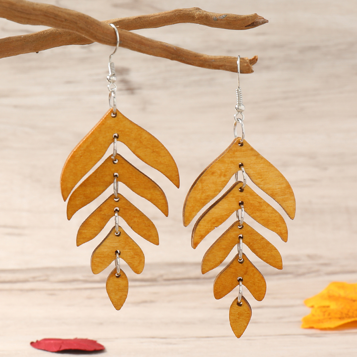 Korean Geometric Shape Personality Trend Earrings For Men And Women Simple Earrings Titanium Steel Triangular Ear Buckle Application Scenario