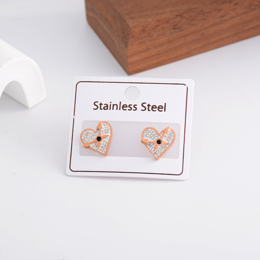 New European, American and Korean fashion mud diamond inlaid diamond heart stud titanium steel rose gold earrings for women, versatile details Picture