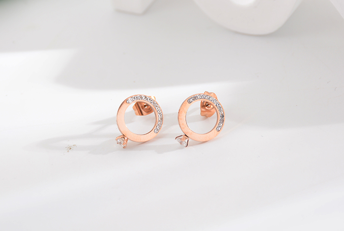 欧美新款时尚简约镶钻耳钉钛钢玫瑰金钻石耳饰女款百搭气质礼物详情2