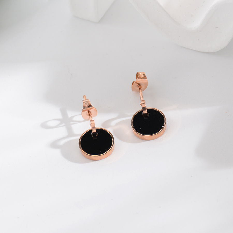 European, American and Korean fashionable, simple, smooth plate, round ear studs, titanium steel, rose gold, black round earrings, women's accessory gift details Picture
