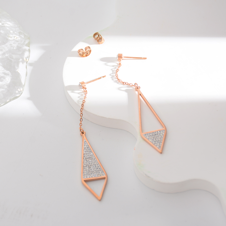 European, American and Korean Internet celebrity bestsellers: mud diamond rhombic earrings, titanium steel long diamond-encrusted earrings, rose gold jewelry for women details Picture