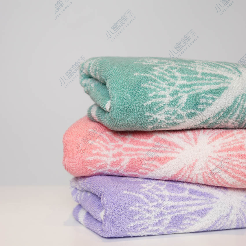 Little Bee Towel Strand Jacquard Adult Face Towel Little Bee Towel No. : 518 Application Scenario