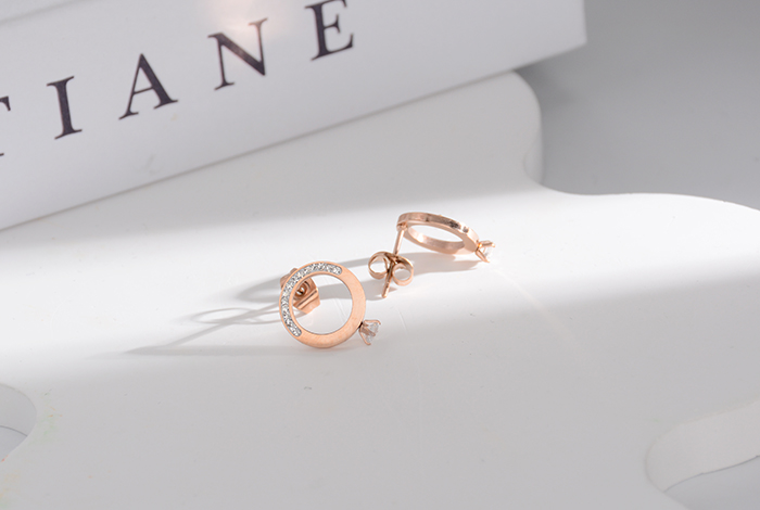 欧美新款时尚简约镶钻耳钉钛钢玫瑰金钻石耳饰女款百搭气质礼物详情3