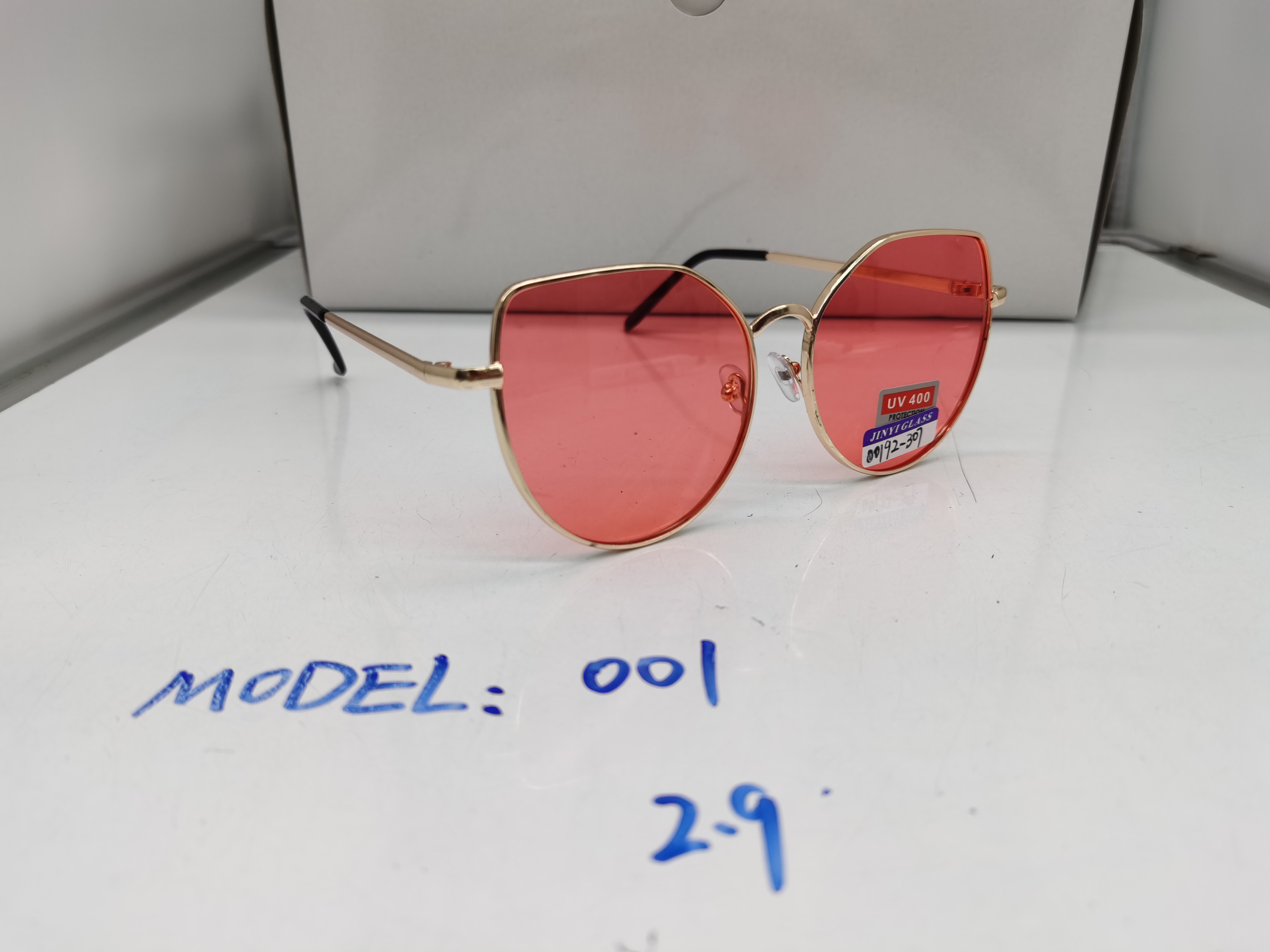 Fashionable golden metal frame and red acrylic lens metal sunglasses