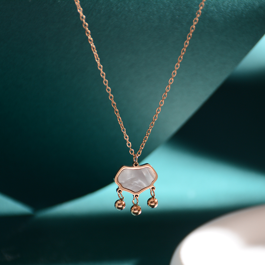 European, American and Korean fashion retro shell longevity lock bead necklace, titanium steel plated 18k rose gold women's accessory collarbone chain, versatile Item Picture
