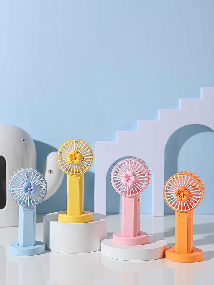 迷你清新花朵手持usb充电风扇可站立带灯光风速两档可调学生可爱白底实物图