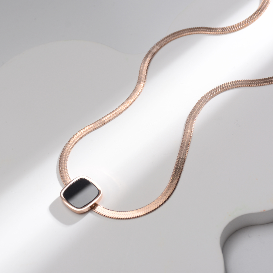 网红爆款方形蛇骨链钛钢黑色项链锁骨链玫瑰金饰品女爆款韩版细节图