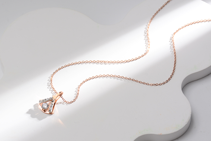 European, American and Korean simple and fashionable mud diamond iron tower necklace, titanium steel rose gold diamond-encrusted jewelry, versatile gift for women's accessories pic 6