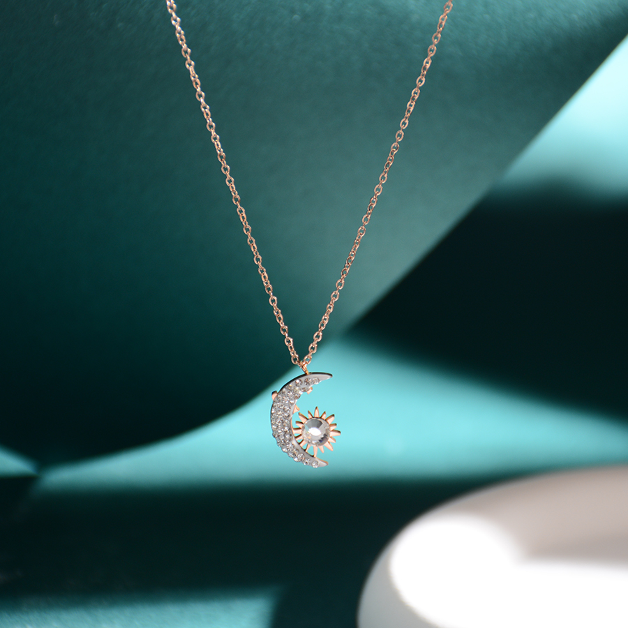 欧美韩潮流时尚白色镶钻月亮项链钛钢玫瑰金泥钻锁骨链精品配货女饰品