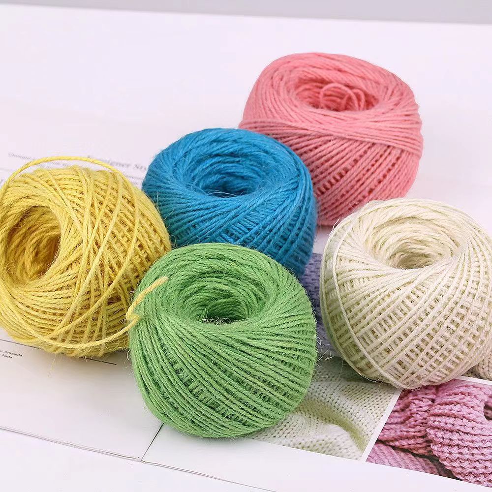 Fabricante al por mayor 2mm*50m cordón de cáñamo colorido DIY mano trenzado cordón de cáñamo botella de vidrio atar atar decorativo cuerda trenzada