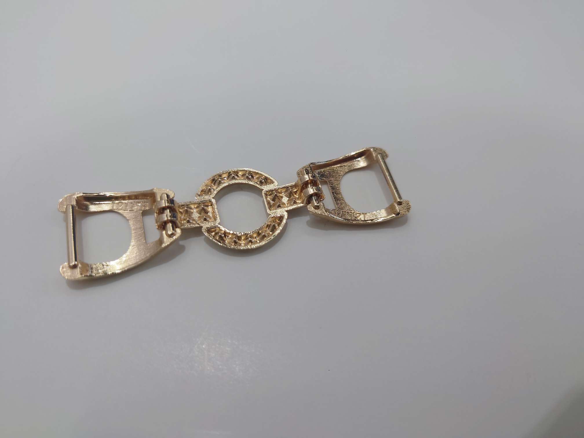 Hot-selling bestseller! Diamond-encrusted high-end alloy accessories, clothing decorative buttons, enhance your fashion taste, customizable Specification image