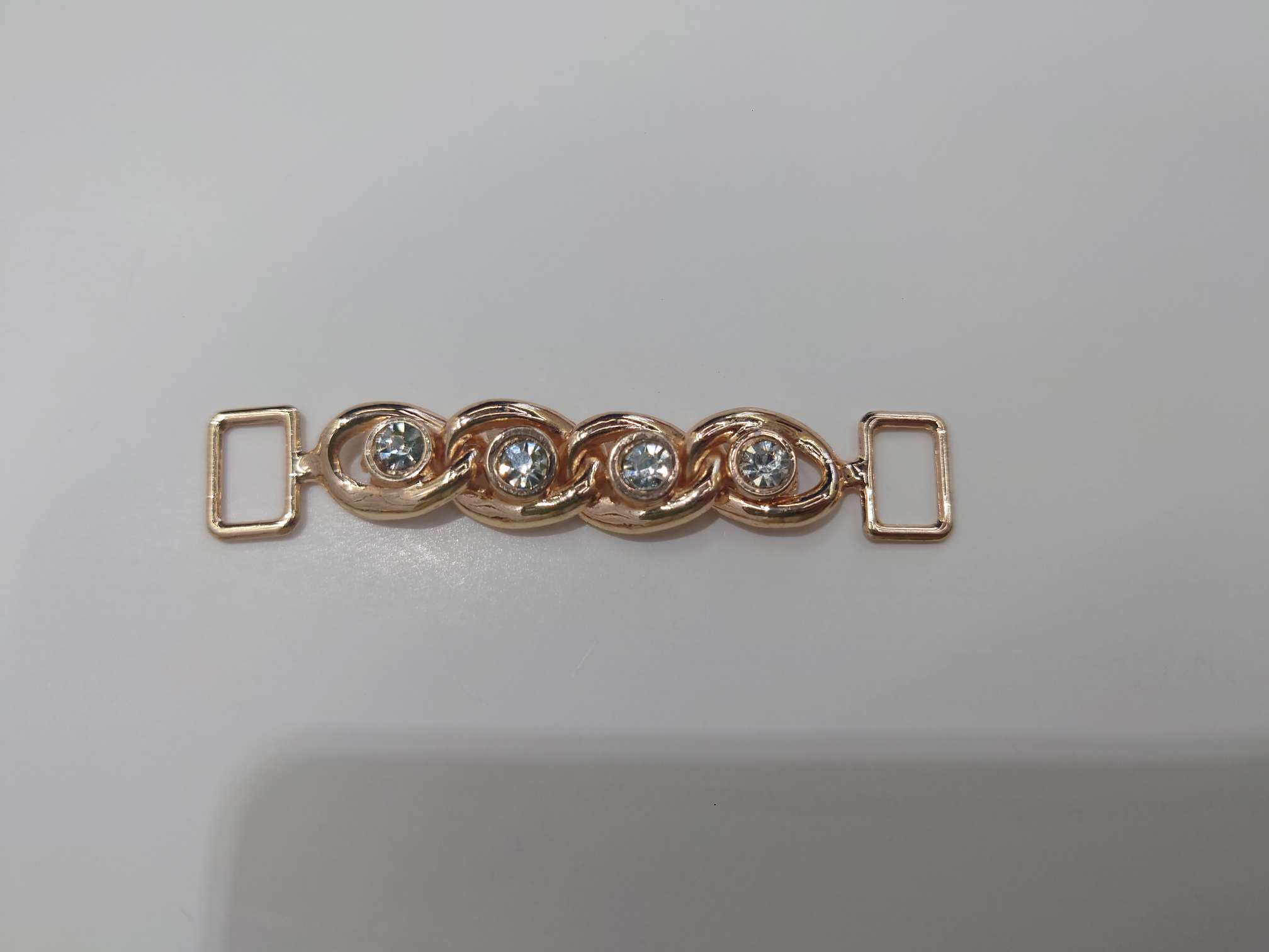 Hot-selling bestseller! High-end clothing chains, fashionable decorative elements, DIY handcrafted materials for clothing accessories and decorative buttons, customizable Application Scenario