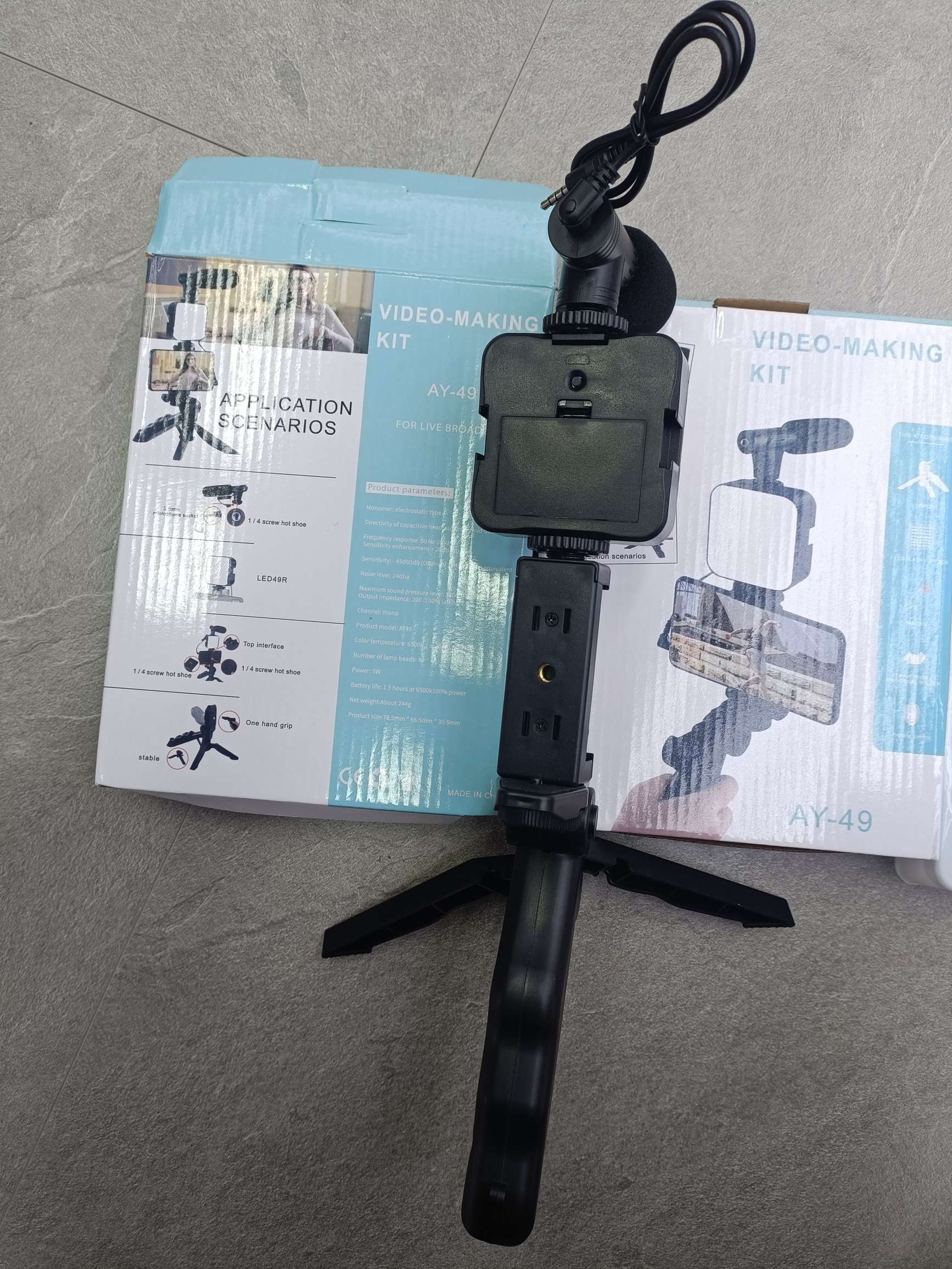 便携三脚架直播套装 补光灯麦克风支架LED电池款 直播摄影方形会议灯口袋补光灯 手持摄影灯 桌面无线直播灯手机补光灯详情图3