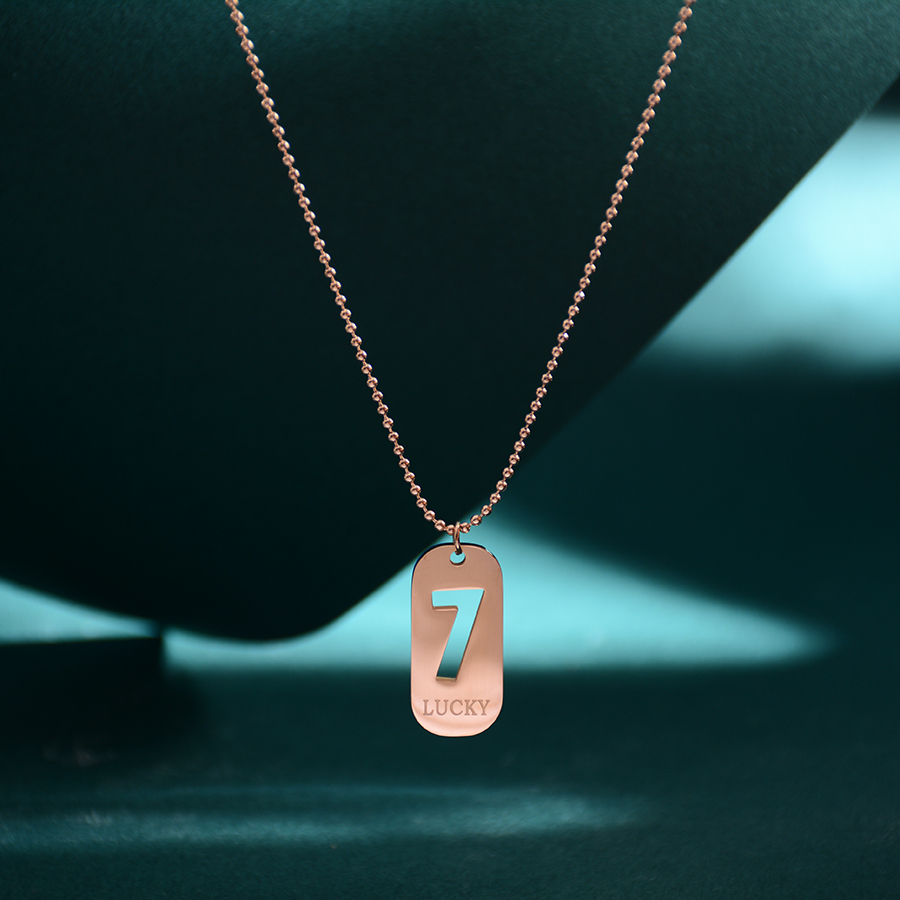 Elegant, individual and fashionable pearl necklace, titanium steel number 7 collarbone chain, women's necklace, rose gold jewelry accessory gift Item Picture