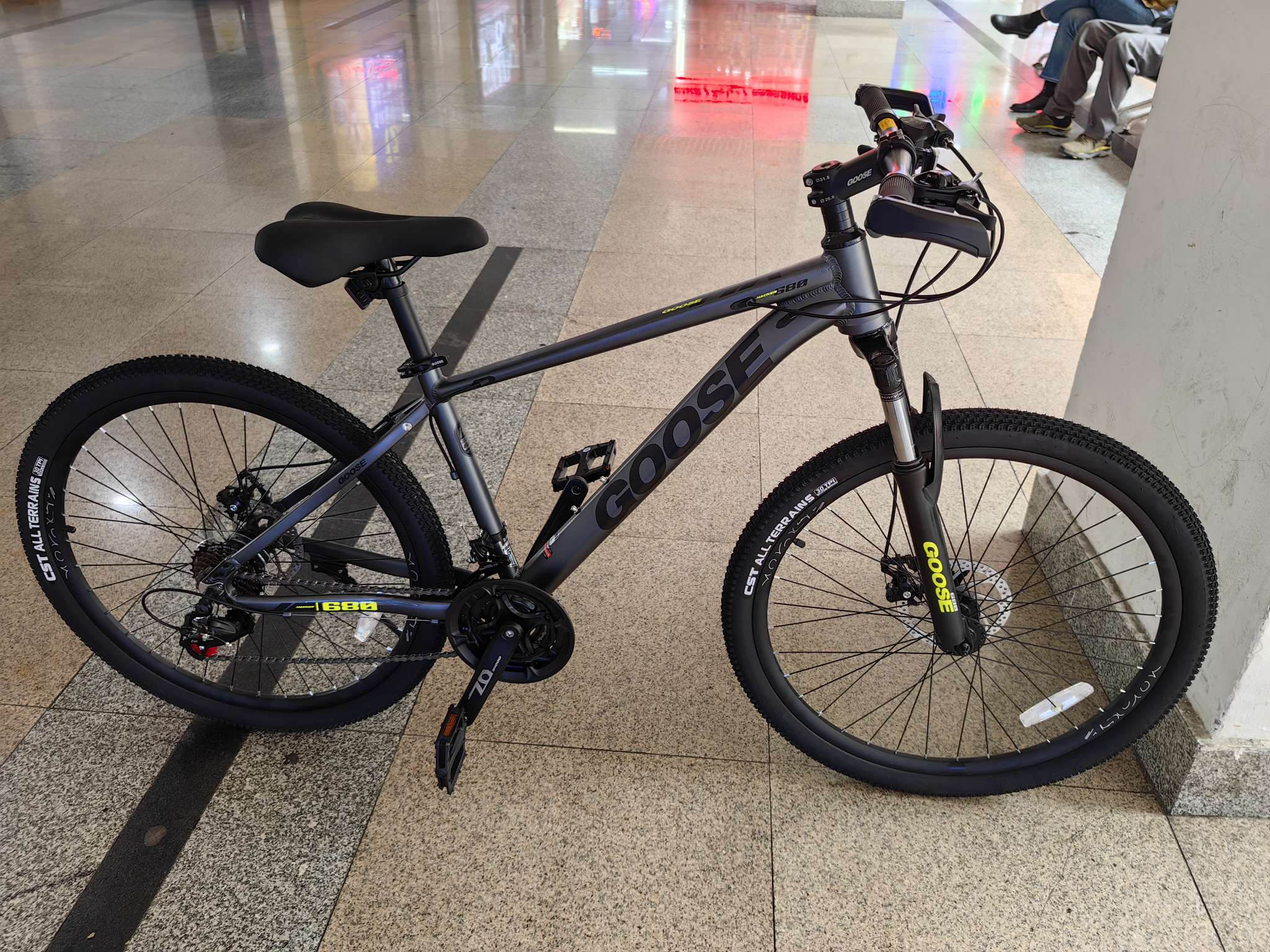 26 寸铝合金 21 速禧玛诺变速山地自行车