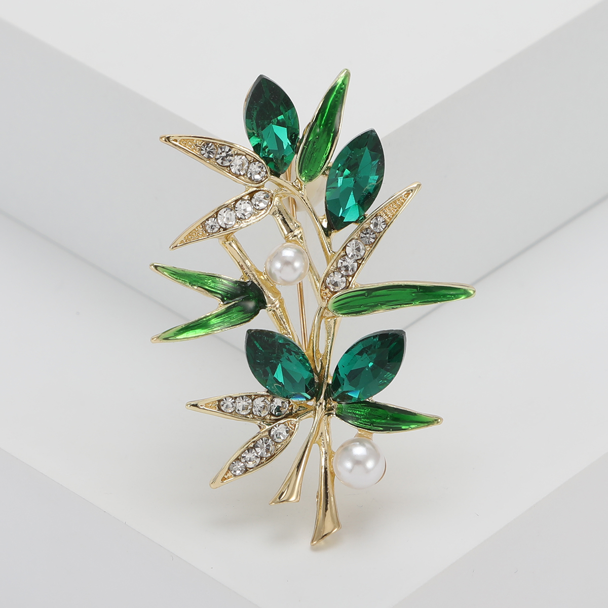 Ziyang Jewelry's new alloy glass rhindiamond high-end women's personalized and fashionable corsage, elegant brooch, coat, cardigan and accessories factory direct sales