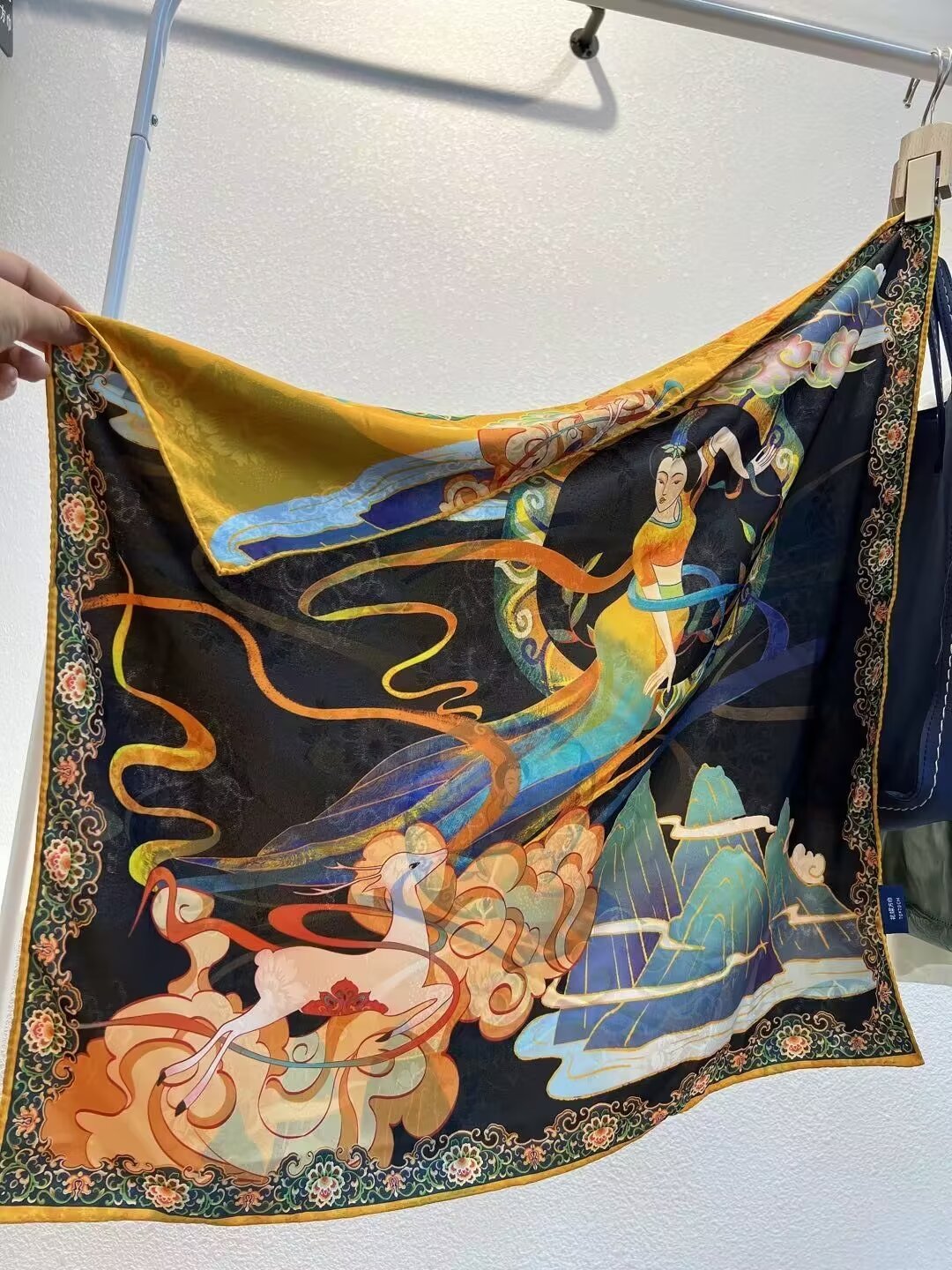 Sun Protection Multi-Functional Double-Sided Flower Snail Square Scarf Cheongsam Shawl Double-Sided Printed Scarf Fashion Intellectual Woman details Picture