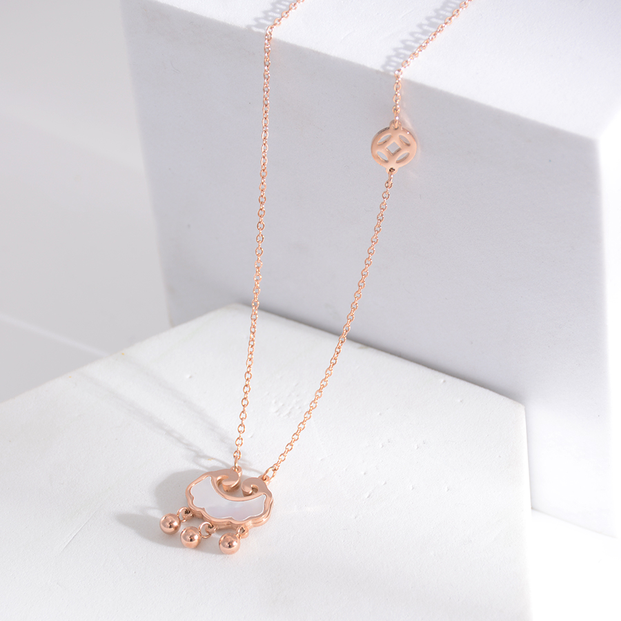 Retro and fashionable white shell longevity lock necklace, titanium steel exquisite rose gold collarbone chain accessory, women's necklace Specification image