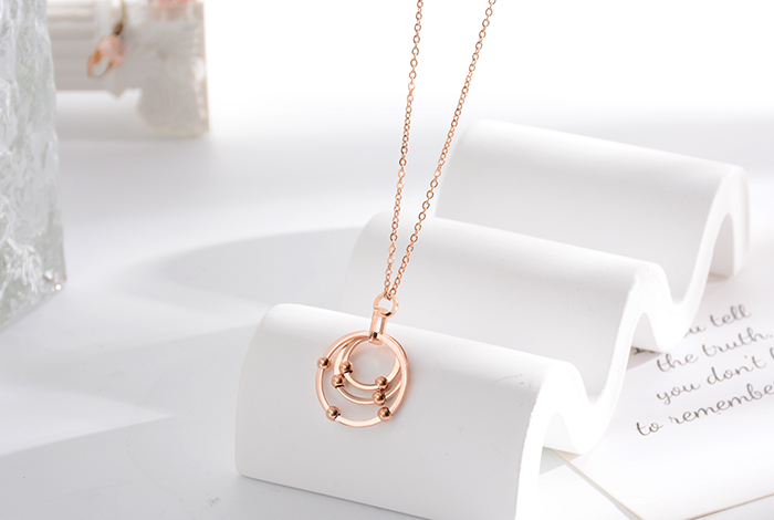 个性时尚三环圈圈项链钛钢气质玫瑰金锁骨链饰品女配饰礼物爆款详情3