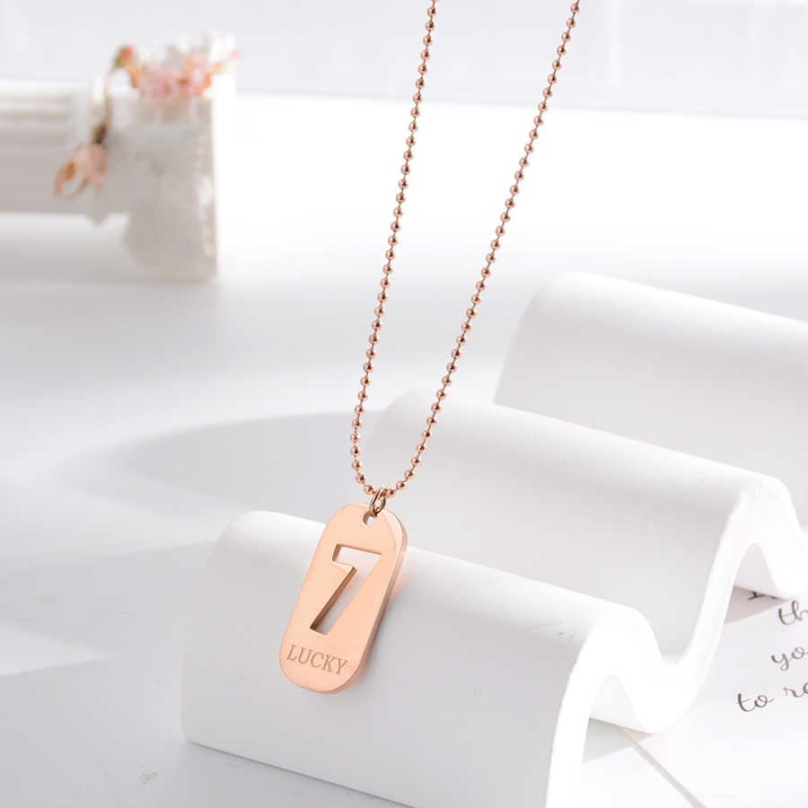 Elegant, individual and fashionable pearl necklace, titanium steel number 7 collarbone chain, women's necklace, rose gold jewelry accessory gift details Picture