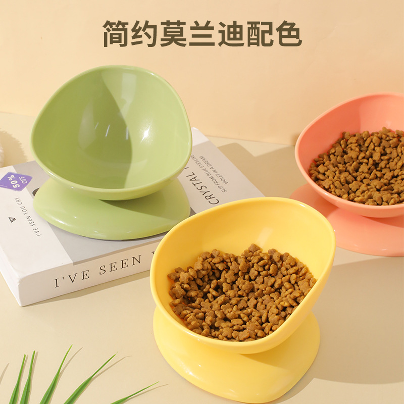 New pet solid color large-diameter anti-slip feeding bowl, tilted cartoon anti-tipping pet bowl, raised anti-cervical vertebrae, high appearance level, teacup tilted single bowl pet supplies Application Scenario