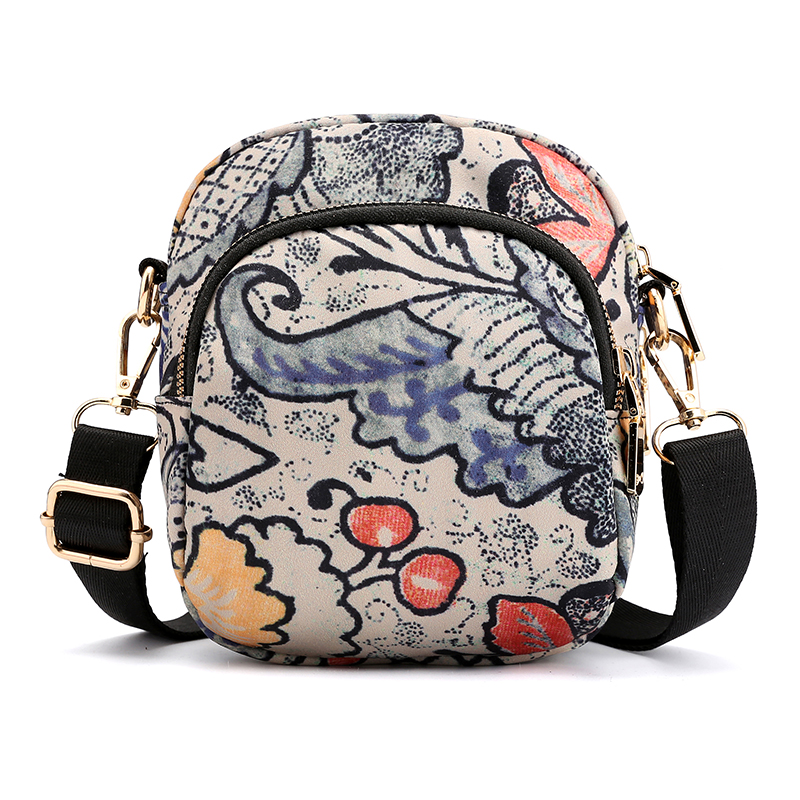 华宇休闲箱包/箱包布料/防水布/牛津布/高瑞皮革女士包白底实物图