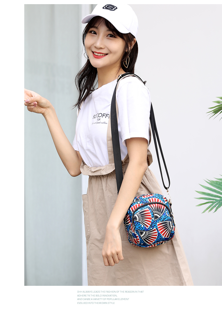 轻便户外单肩包轻盈柔美时尚尼龙包大容量逛街斜挎包潮流休闲包详情17