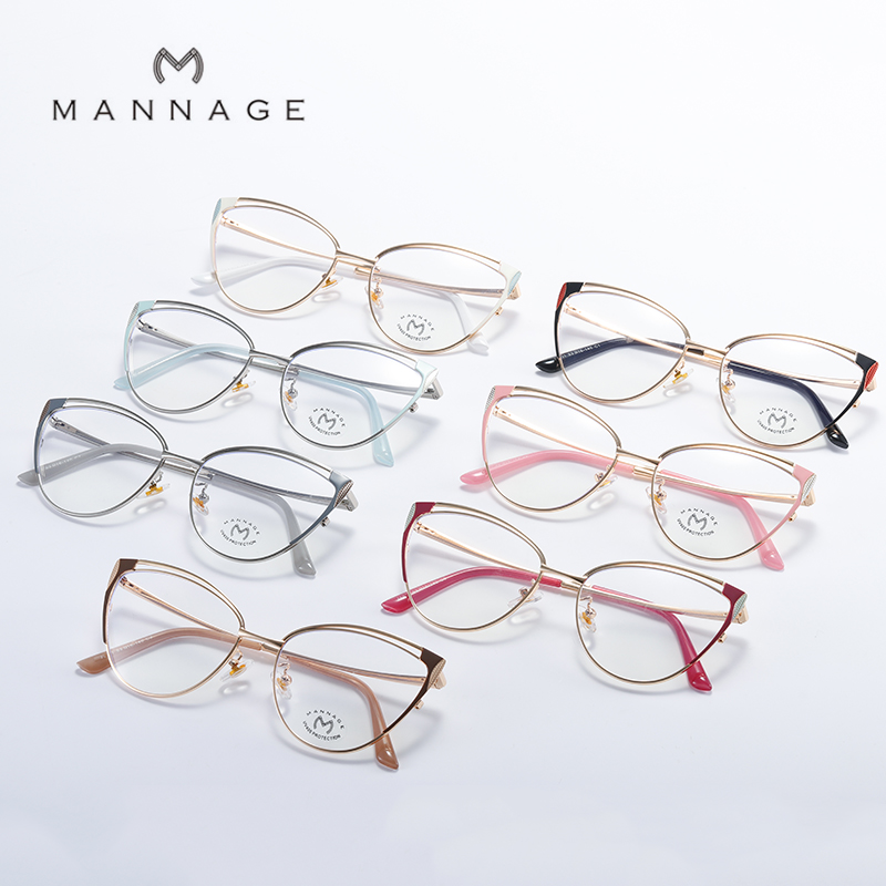 A new type of simple, business, fashionable and casual anti-blue light glasses that can be paired with myopia are popular among students