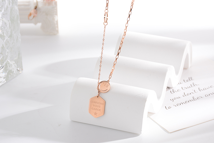 个性时尚钛钢笑脸牌牌项链光板玫瑰金锁骨链女款饰品配饰潮流详情2