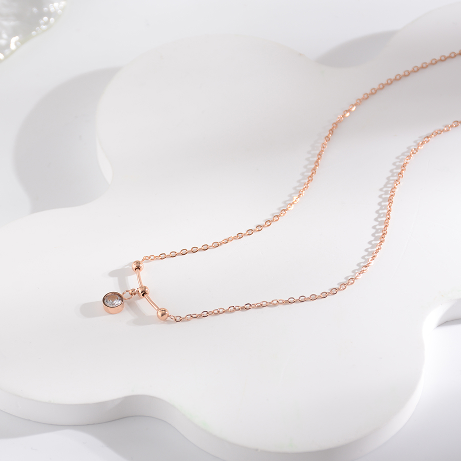 European, American and Korean style simple and individual hanging small diamond titanium steel necklace, rose gold jewelry, collarbone chain, women's neck chain accessory gift Specification image