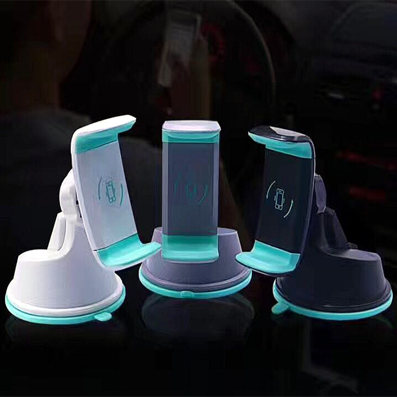 Cross-border LOGO car air outlet bracket, navigation instrument panel dual-purpose multi-functional car phone bracket, lazy car phone bracket Application Scenario
