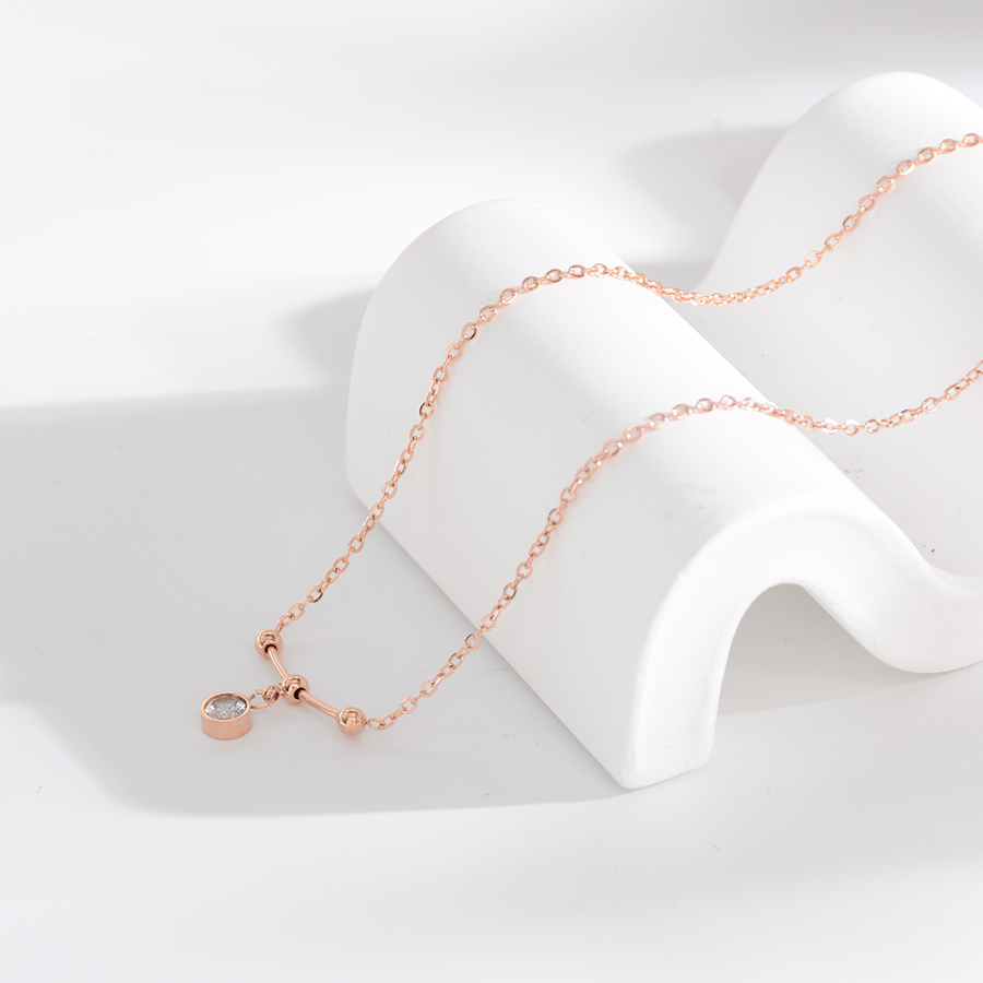 European, American and Korean style simple and individual hanging small diamond titanium steel necklace, rose gold jewelry, collarbone chain, women's neck chain accessory gift details Picture