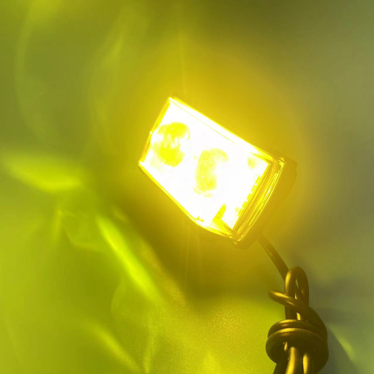 Motorcycle LED spotlights, 12-bead spotlights, 12V-80V universal strobe light modification accessories Application Scenario