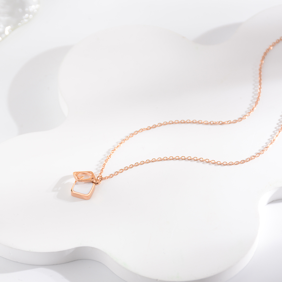 European and American personalized and fashionable square letter titanium steel necklace, rose gold collarbone chain, women's neckchain accessory gift Application Scenario