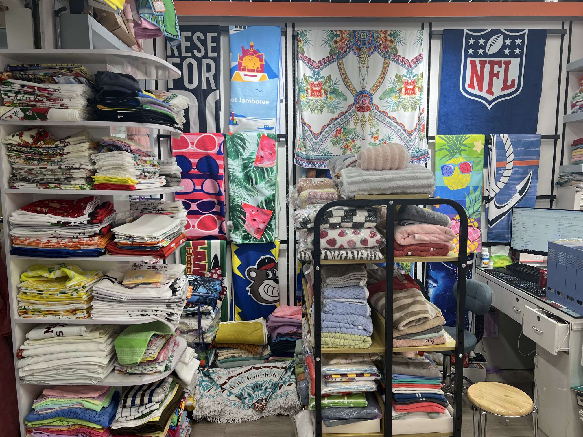 Yiwu Zhongyue Textile Products Trading House describe pic - 5