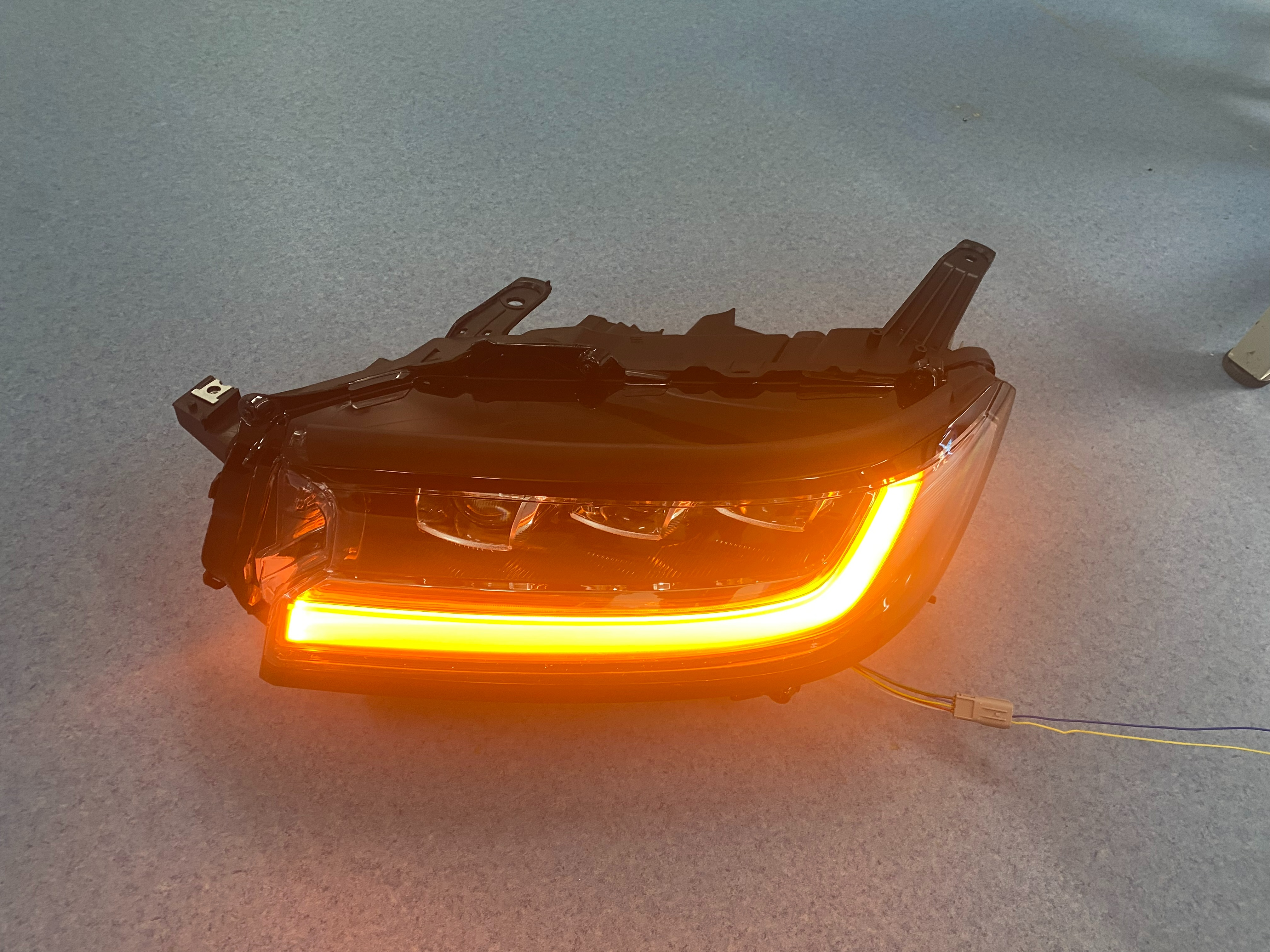 TOYOTA LC300 headlights details Picture