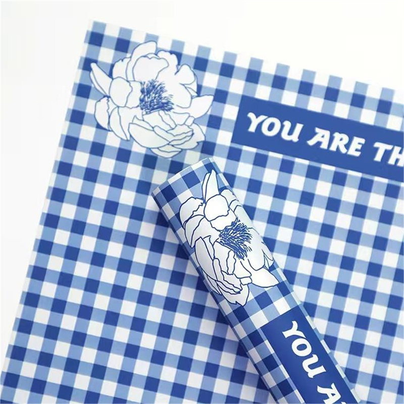 Oya Paper Square Mother's Day Tanabata Valentine's Day Hot Foil Paper Flower Packaging Flower Gift Box Gift Flower Shop Package Paper Application Scenario