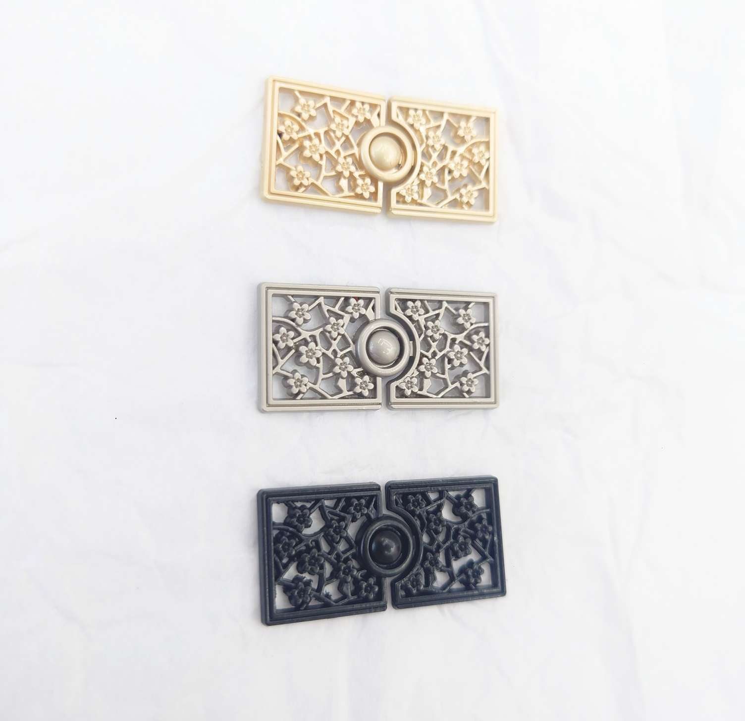 Hot-selling new style! High-end alloy cheongsam button, retro Chinese style double button, Hanfu decorative window paper plum blossom double button details Picture