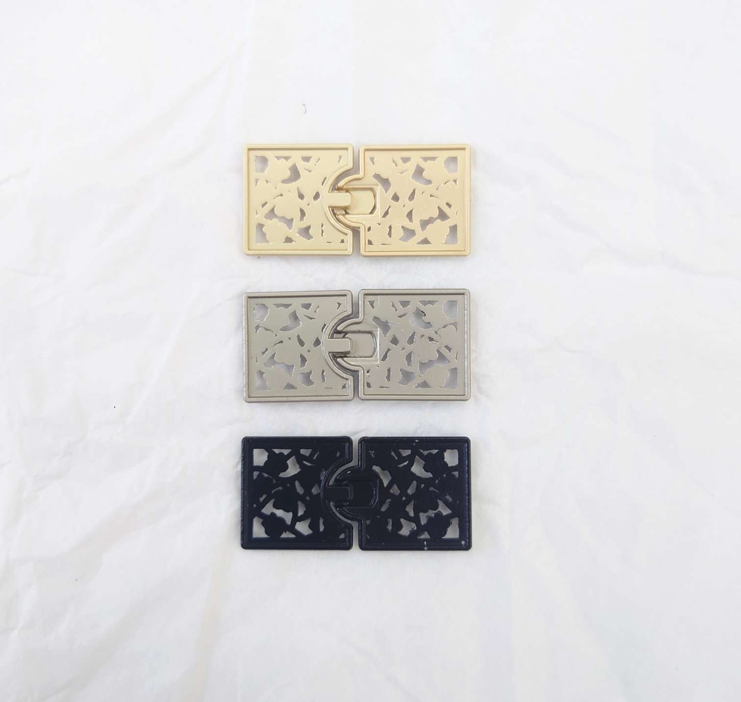 Hot-selling new style! High-end alloy cheongsam button, retro Chinese style double button, Hanfu decorative window paper plum blossom double button Specification image