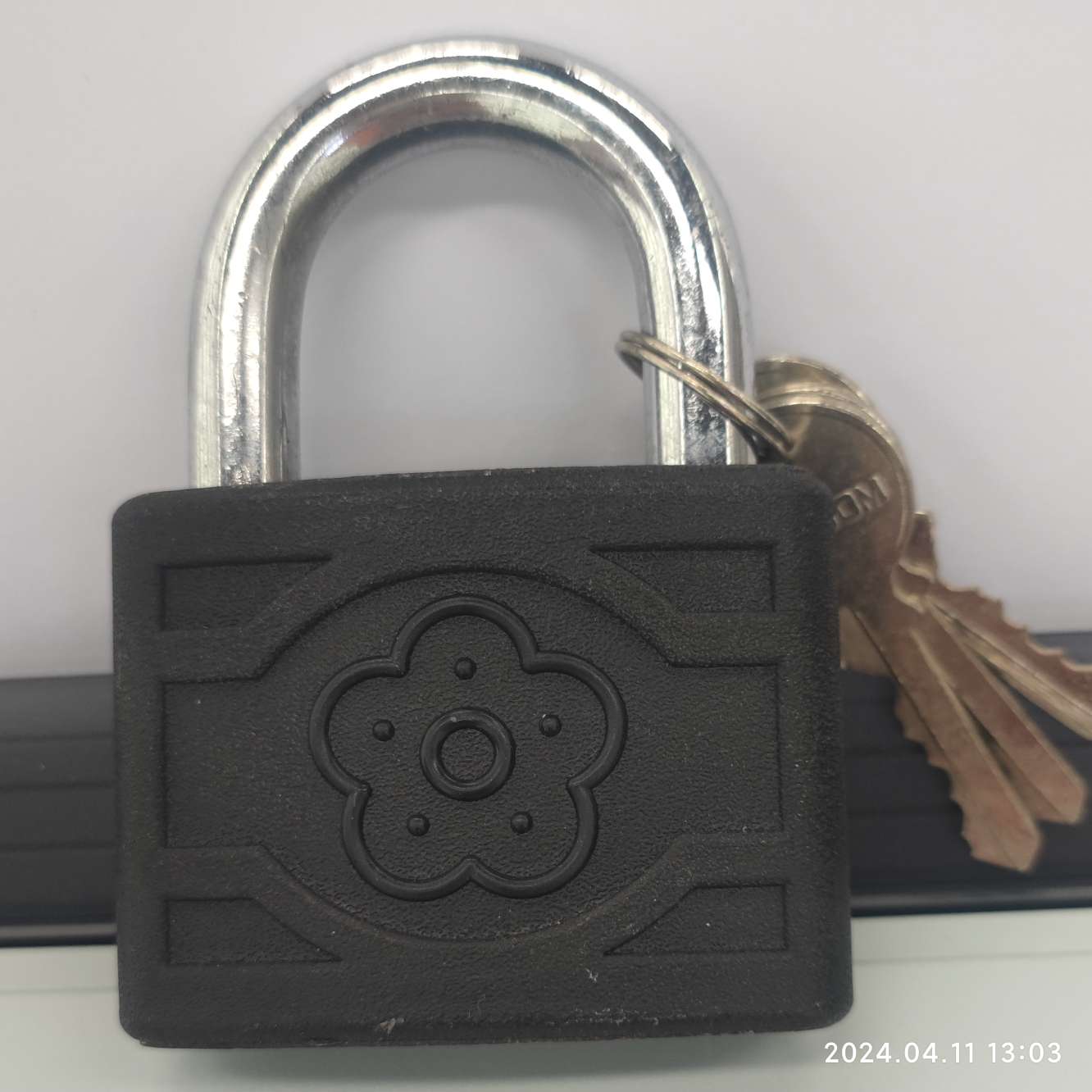 Plum Brand Bc9140-Bc9175 Single Cast Plastic Iron Lock