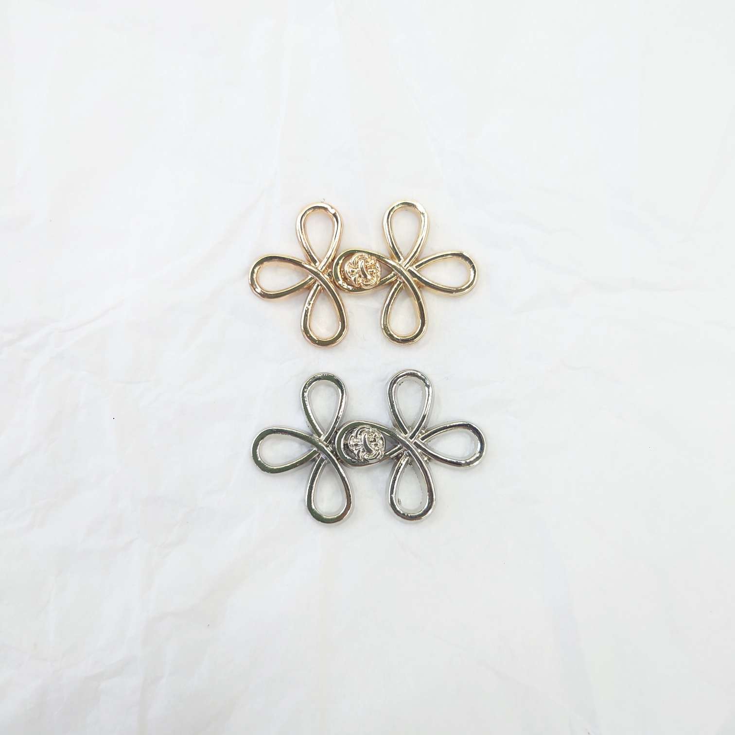 Hot-selling new style! High-end alloy cheongsam with buttoned buttons, retro Chinese style, double-buttoned Hanfu decoration details Picture