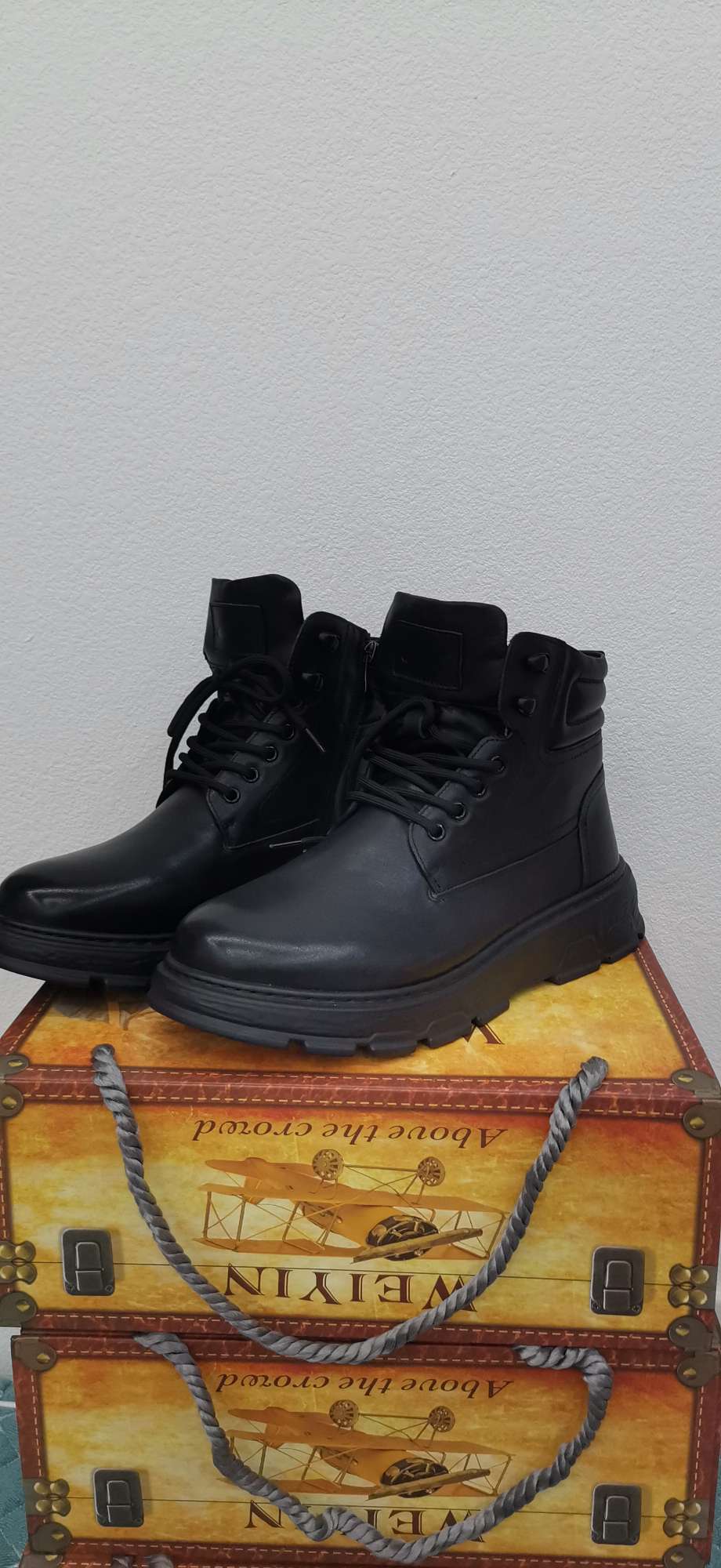 Outdoor All Cowhide Men's And Women's High-Tech Electronic Heat Charging Warm Health Care Business Leisure Sports Boots