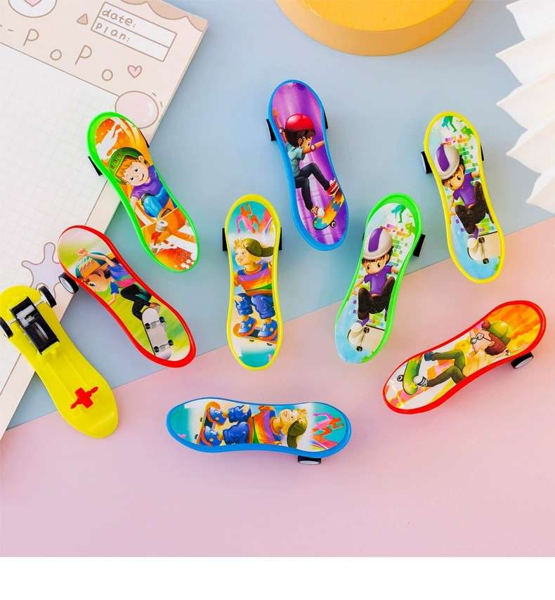 Wholesale mini rebound car, children's cartoon mini inertial rebound finger skateboard toy car, boys' toys detail image 2