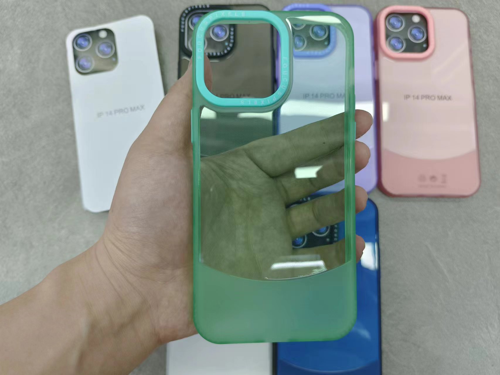 Arc-shaped matte transparent phone case details Picture